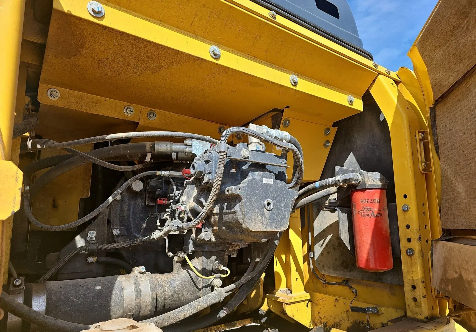 2017 Komatsu PC360LC-11