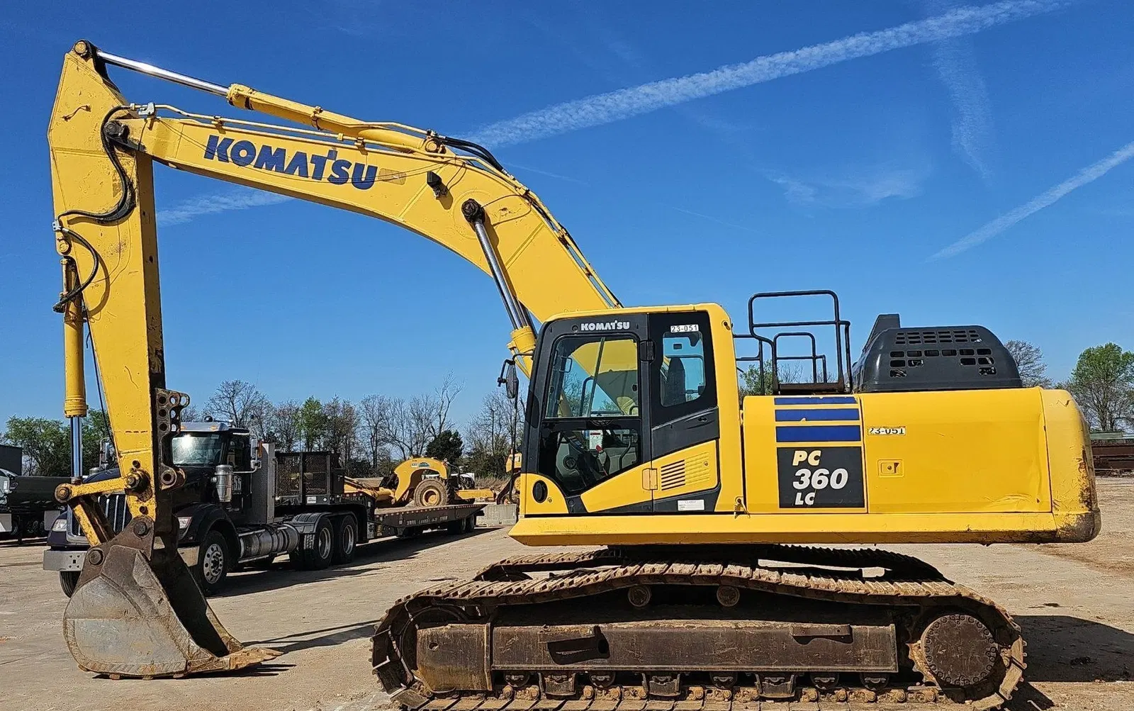 2017 Komatsu PC360LC-11