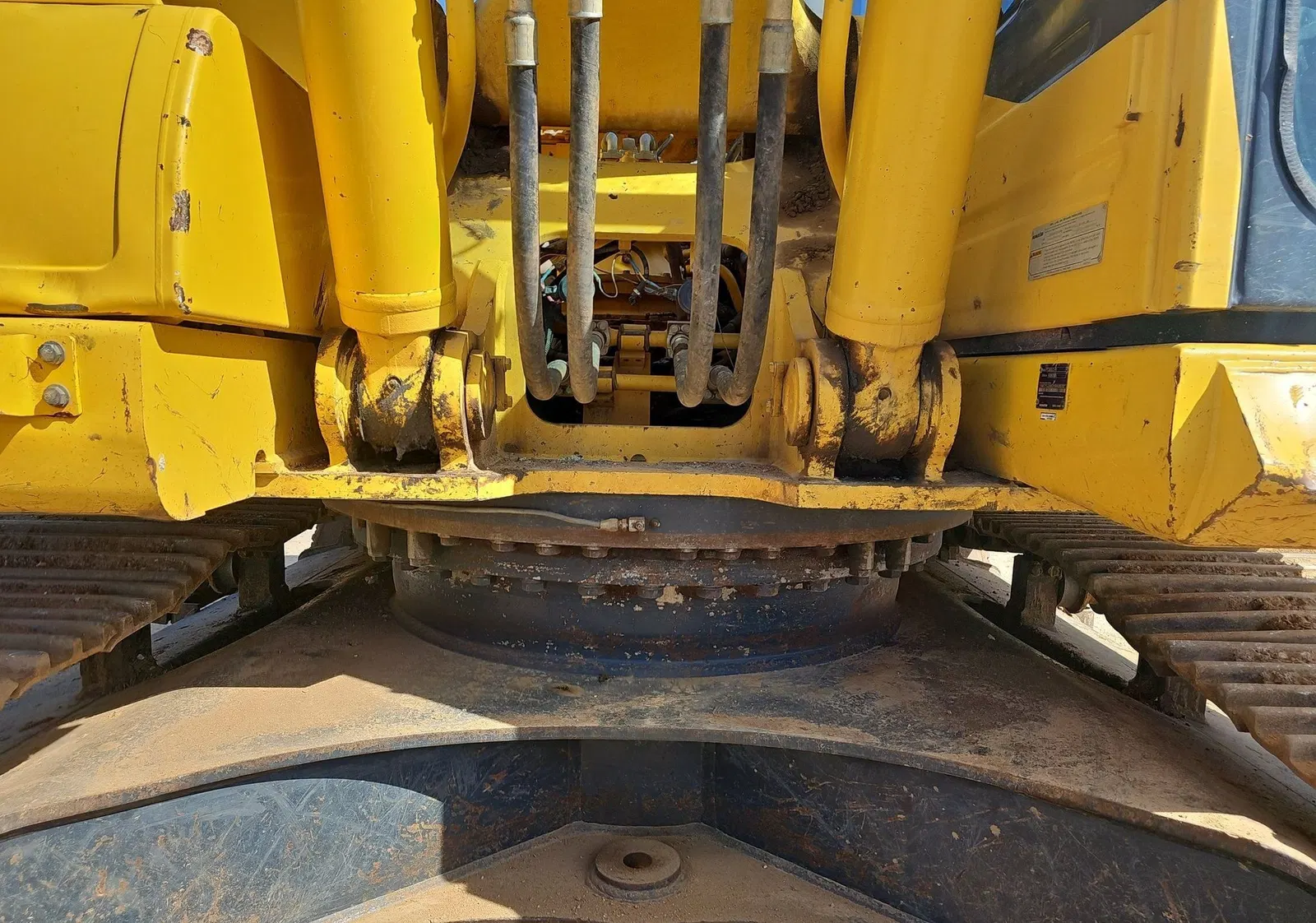 2017 Komatsu PC360LC-11