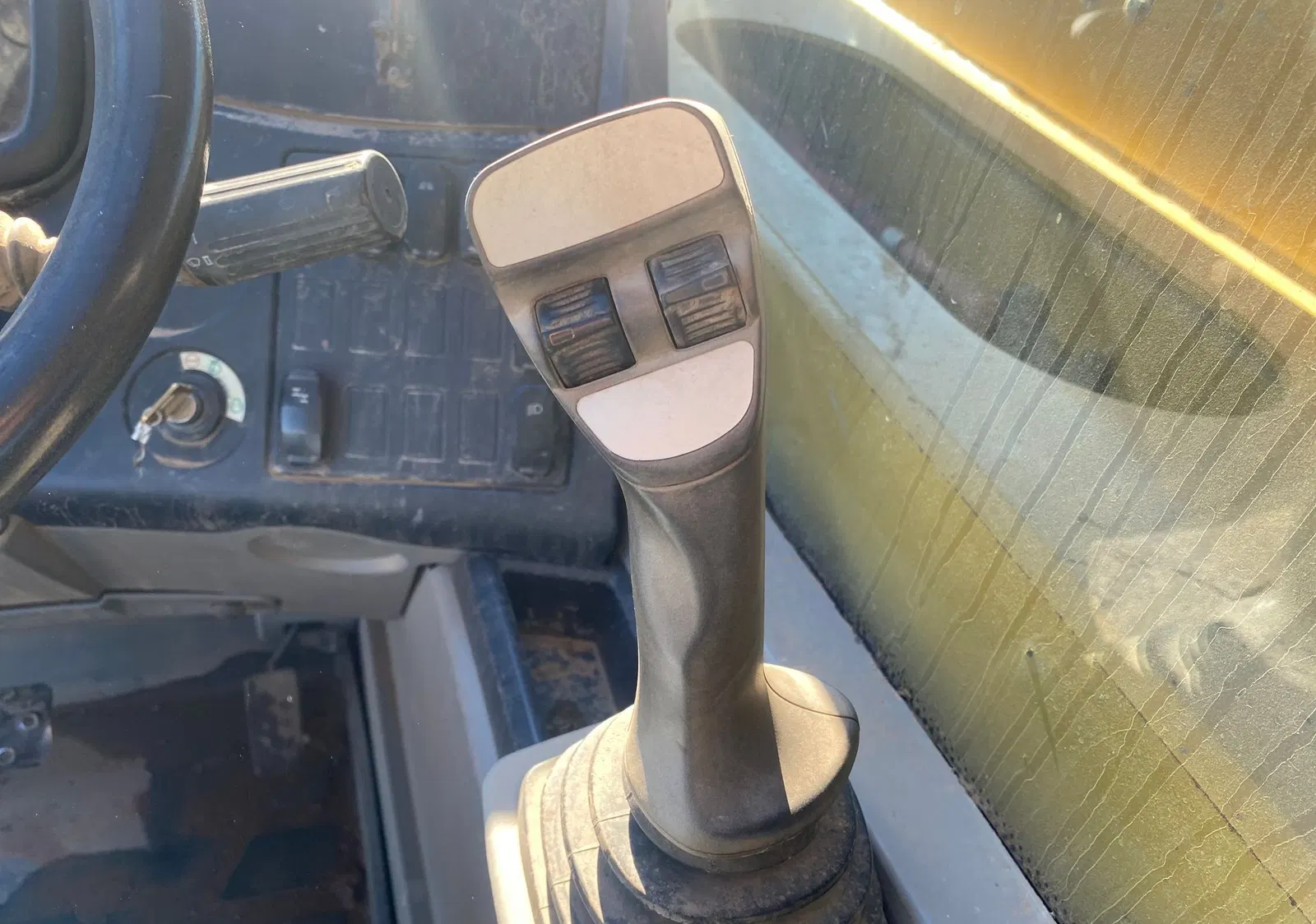 2017 Caterpillar TL1055D