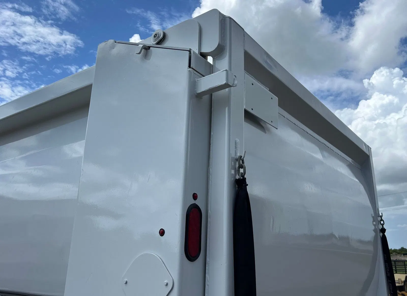 2023 Peterbilt 567