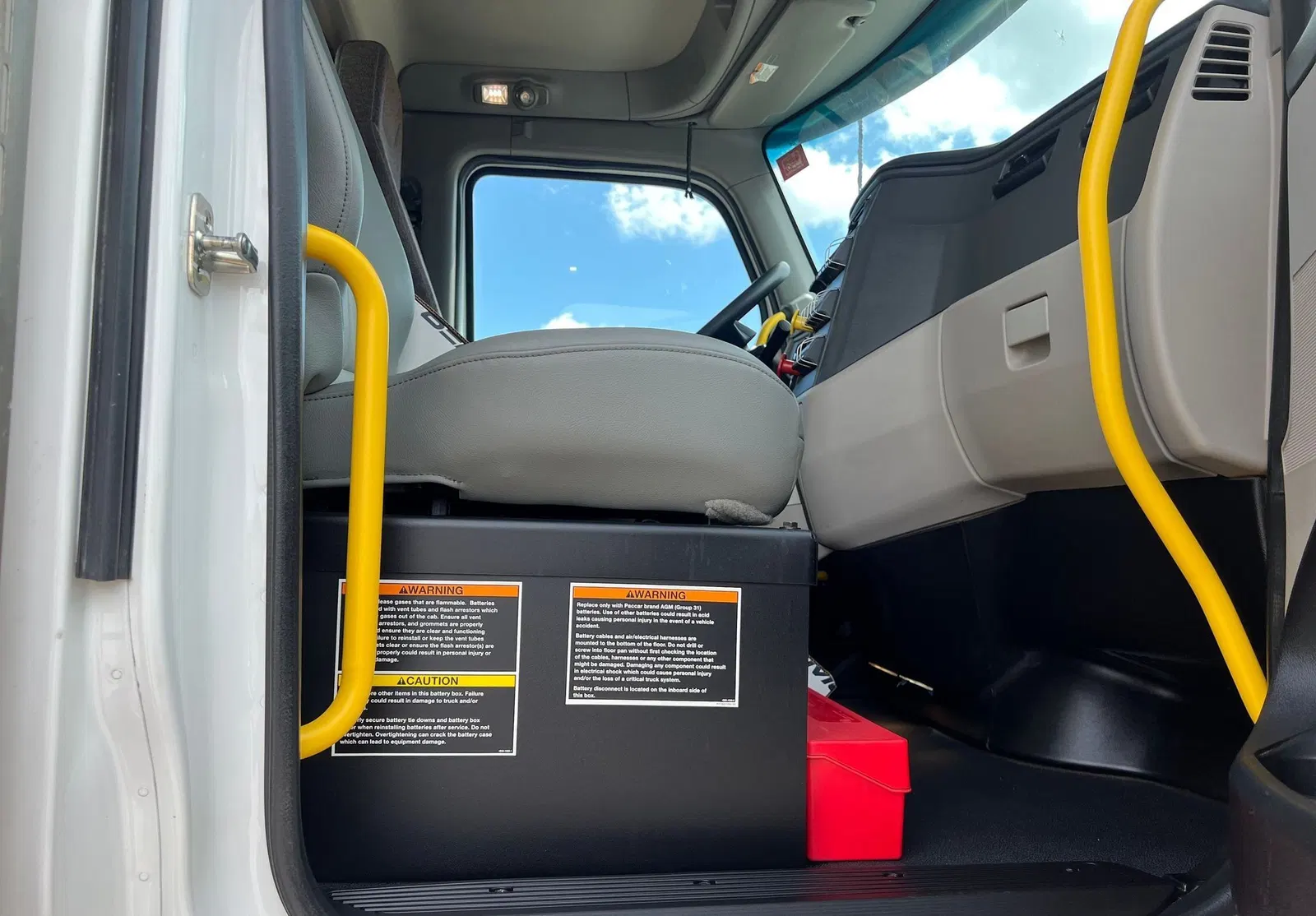 2023 Peterbilt 567