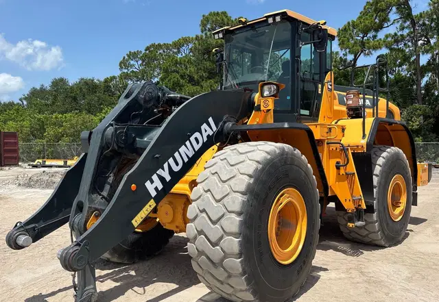 2020 Hyundai HL980A