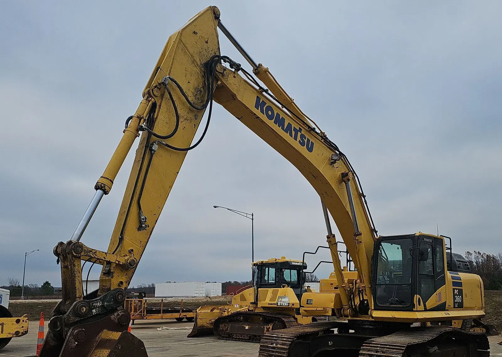 2018 Komatsu PC360LC-11
