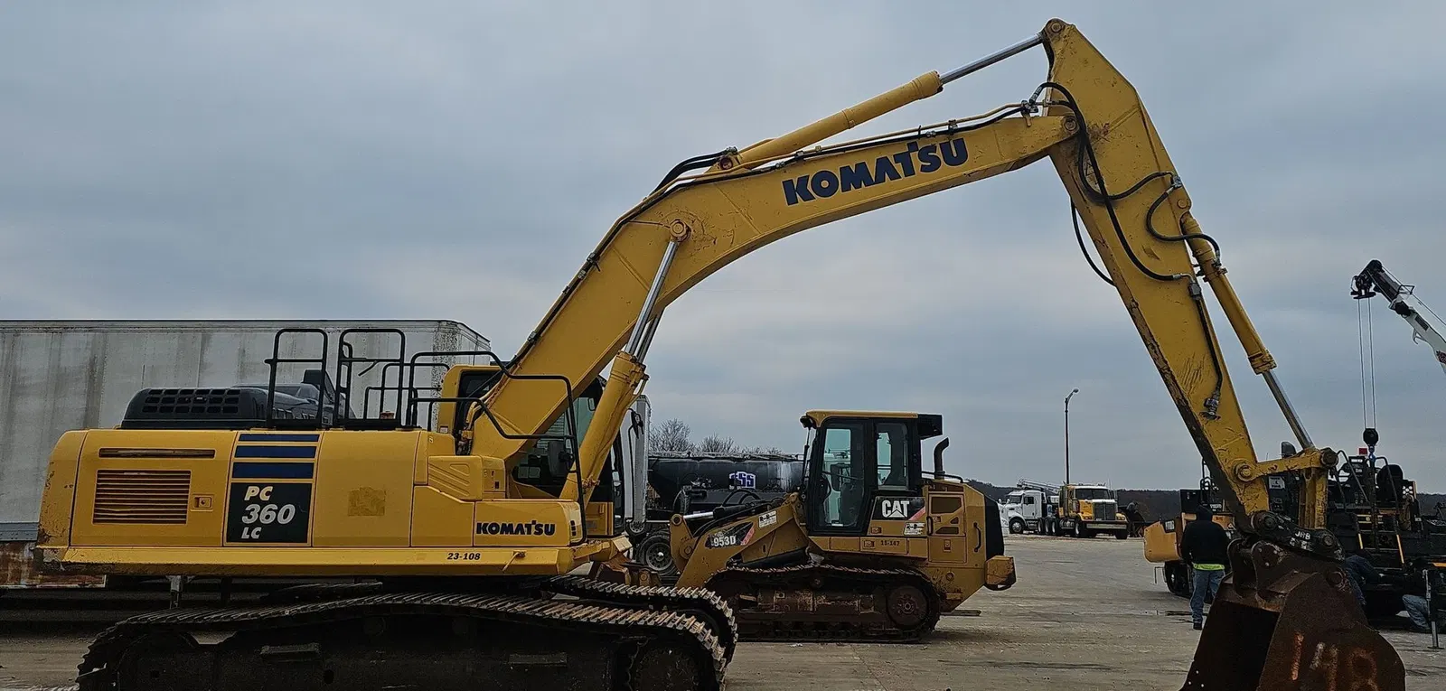 2018 Komatsu PC360LC-11