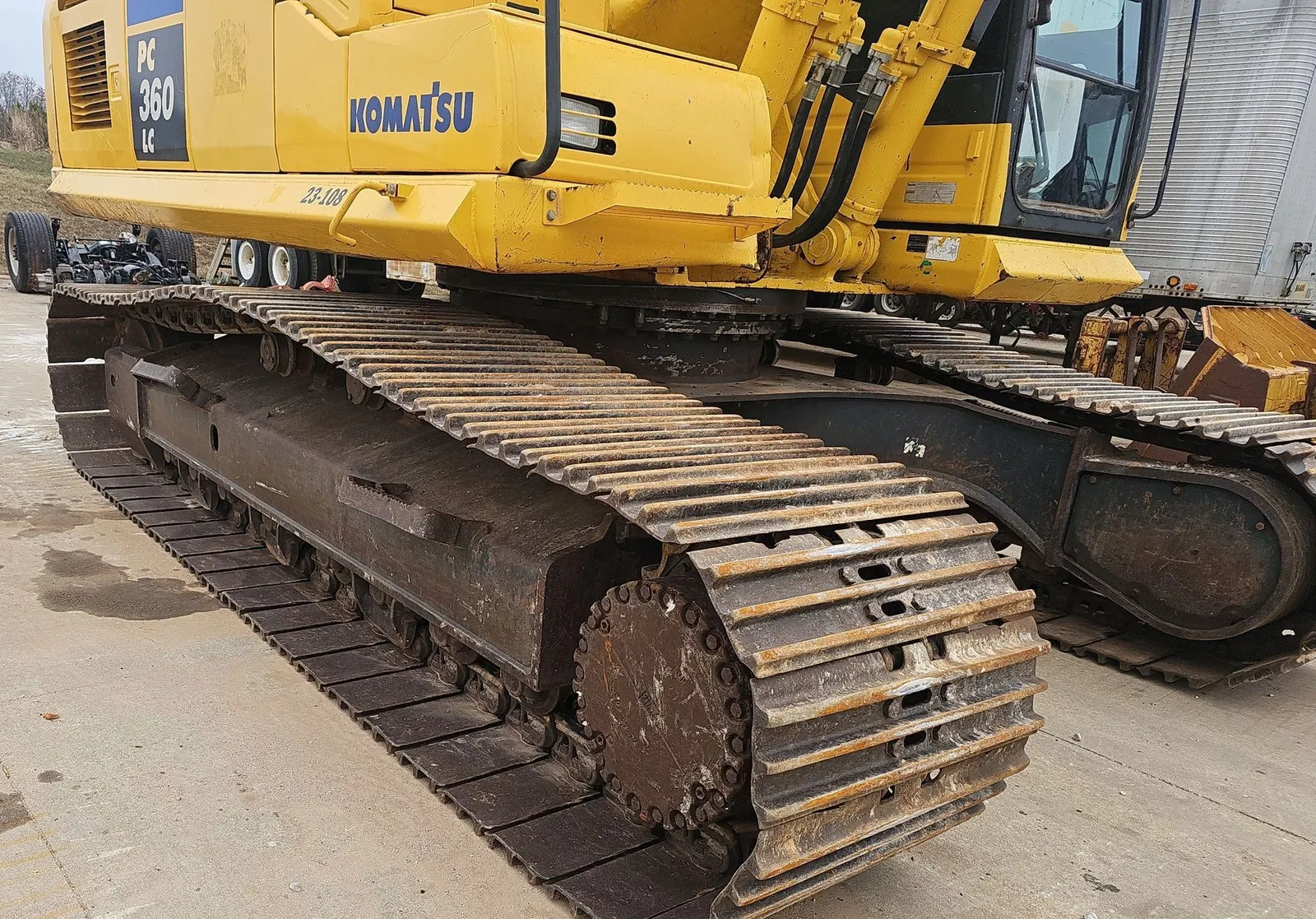 2018 Komatsu PC360LC-11
