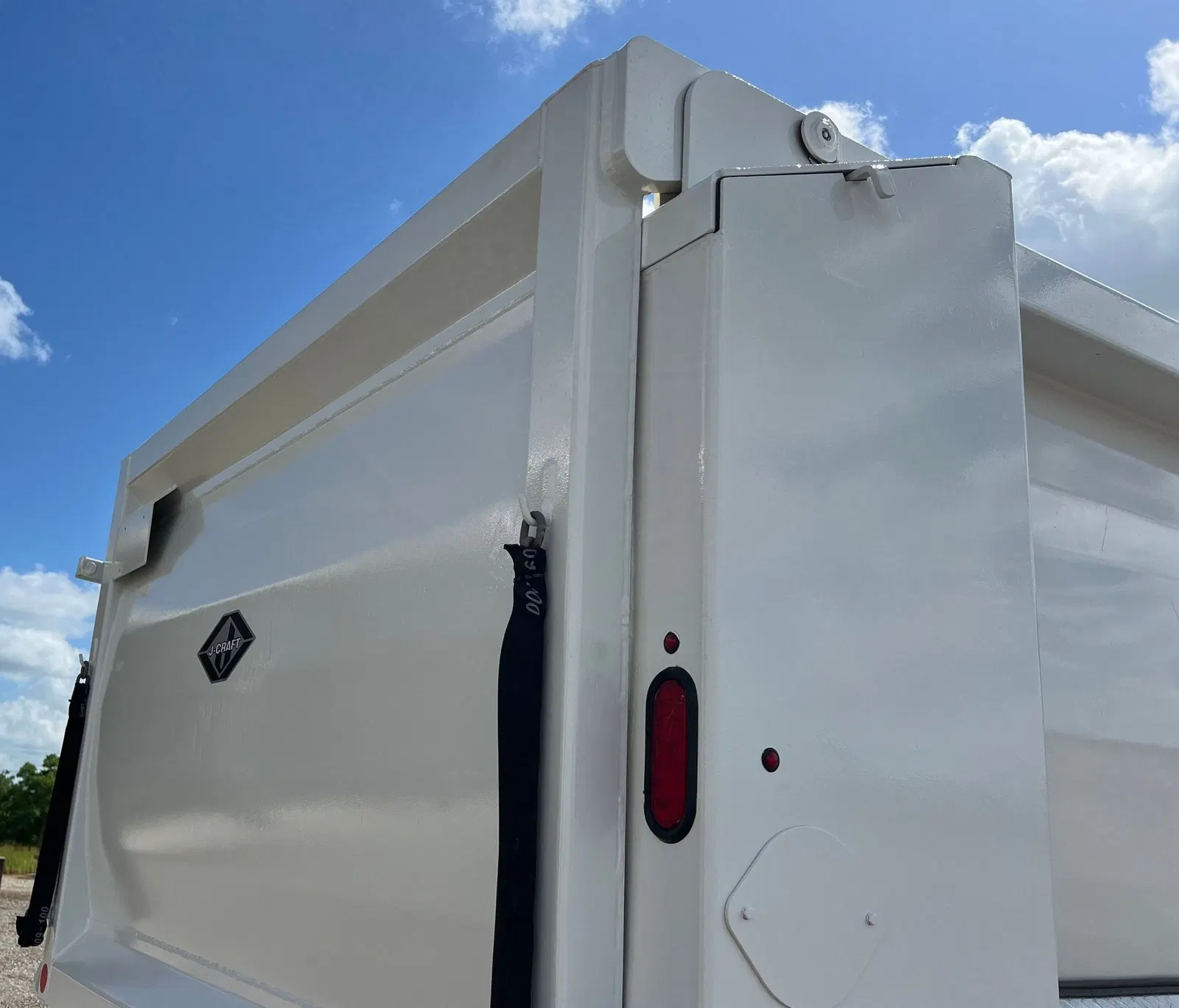 2023 Peterbilt 567