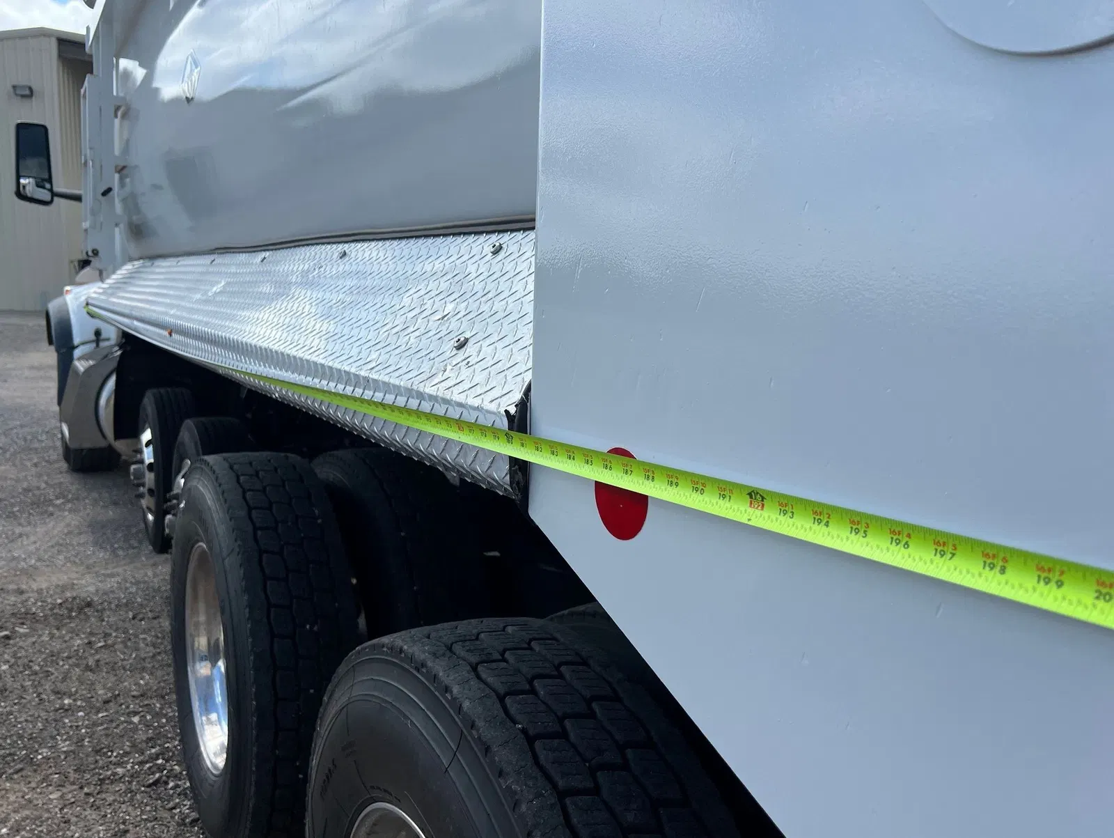 2023 Peterbilt 567