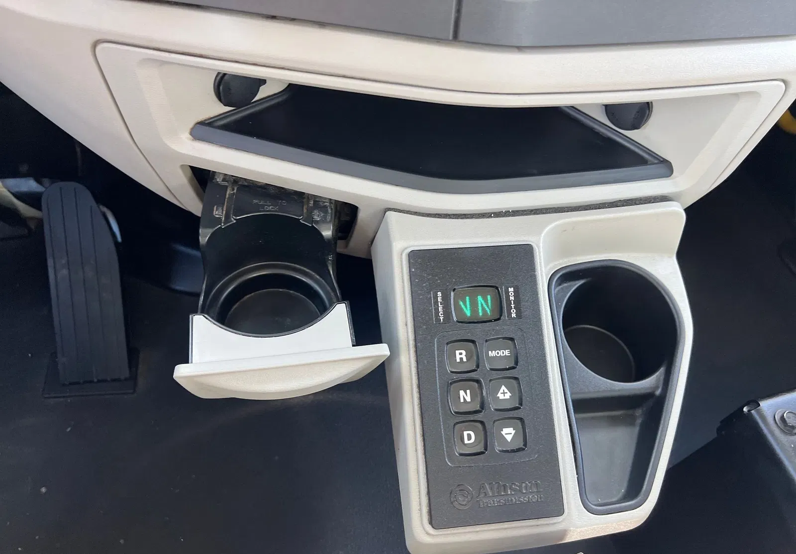 2023 Peterbilt 567