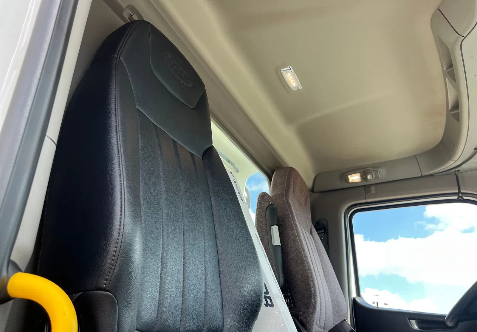 2023 Peterbilt 567