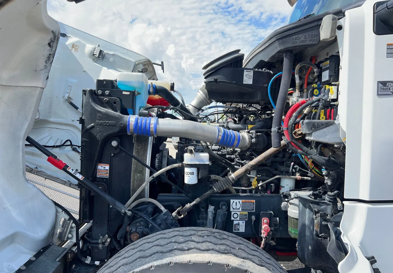 2023 Peterbilt 567