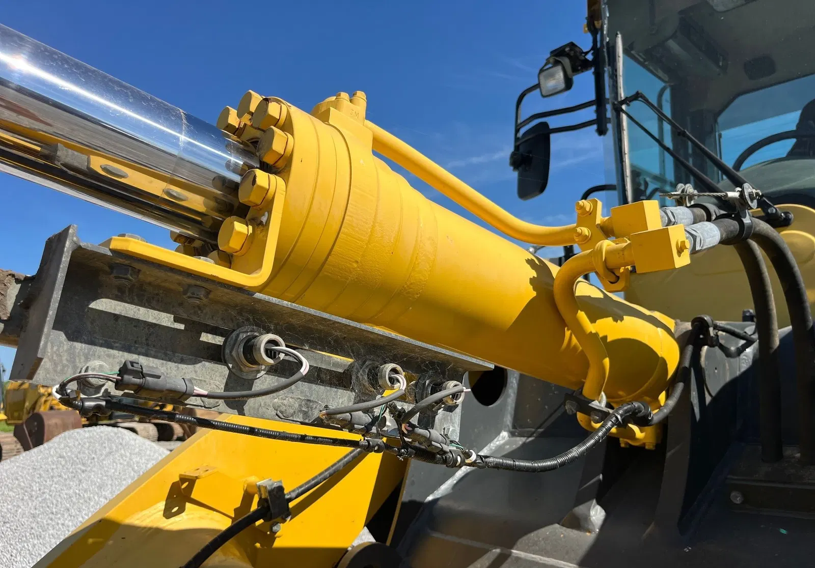 2018 Komatsu WA320-8