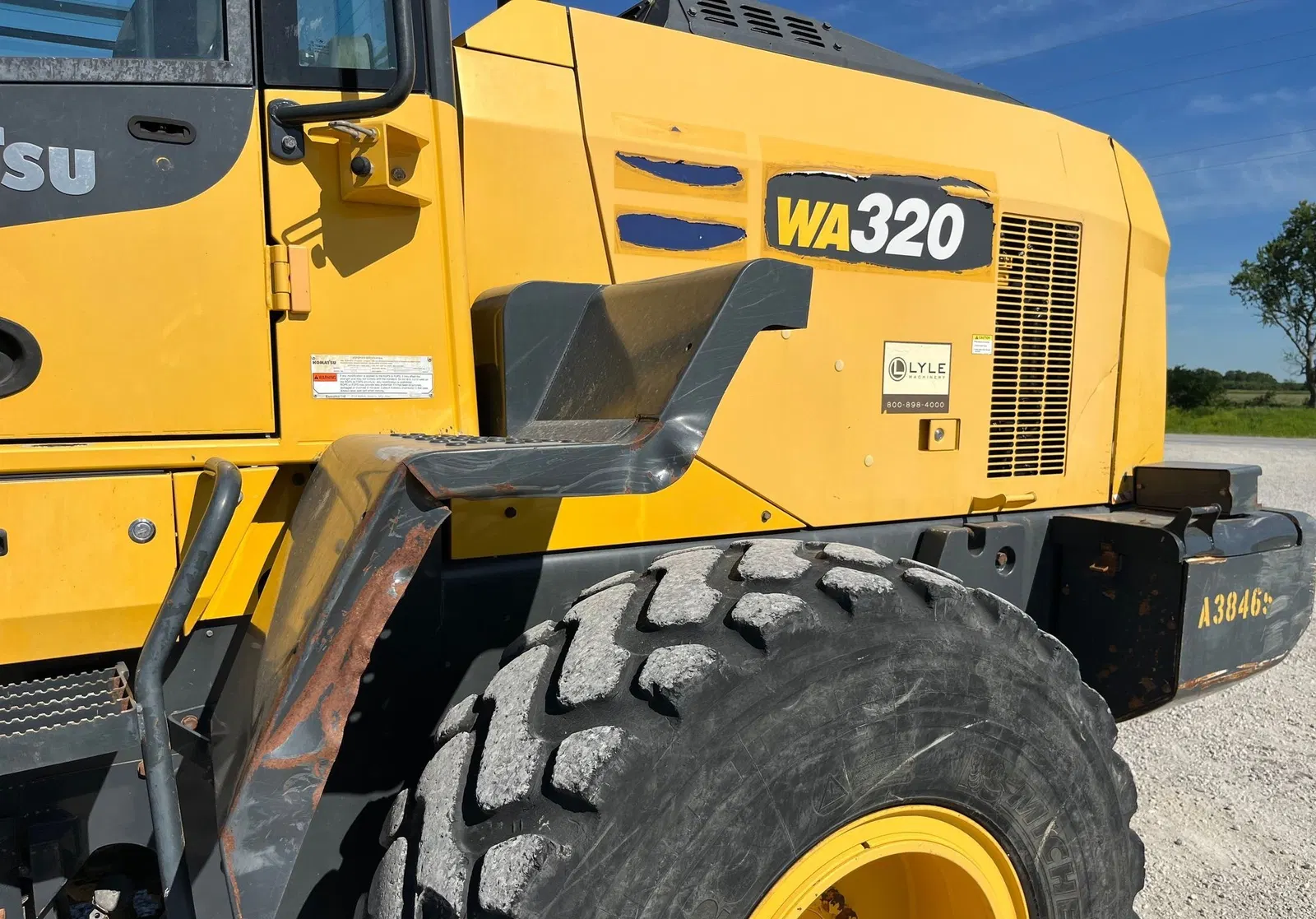 2018 Komatsu WA320-8