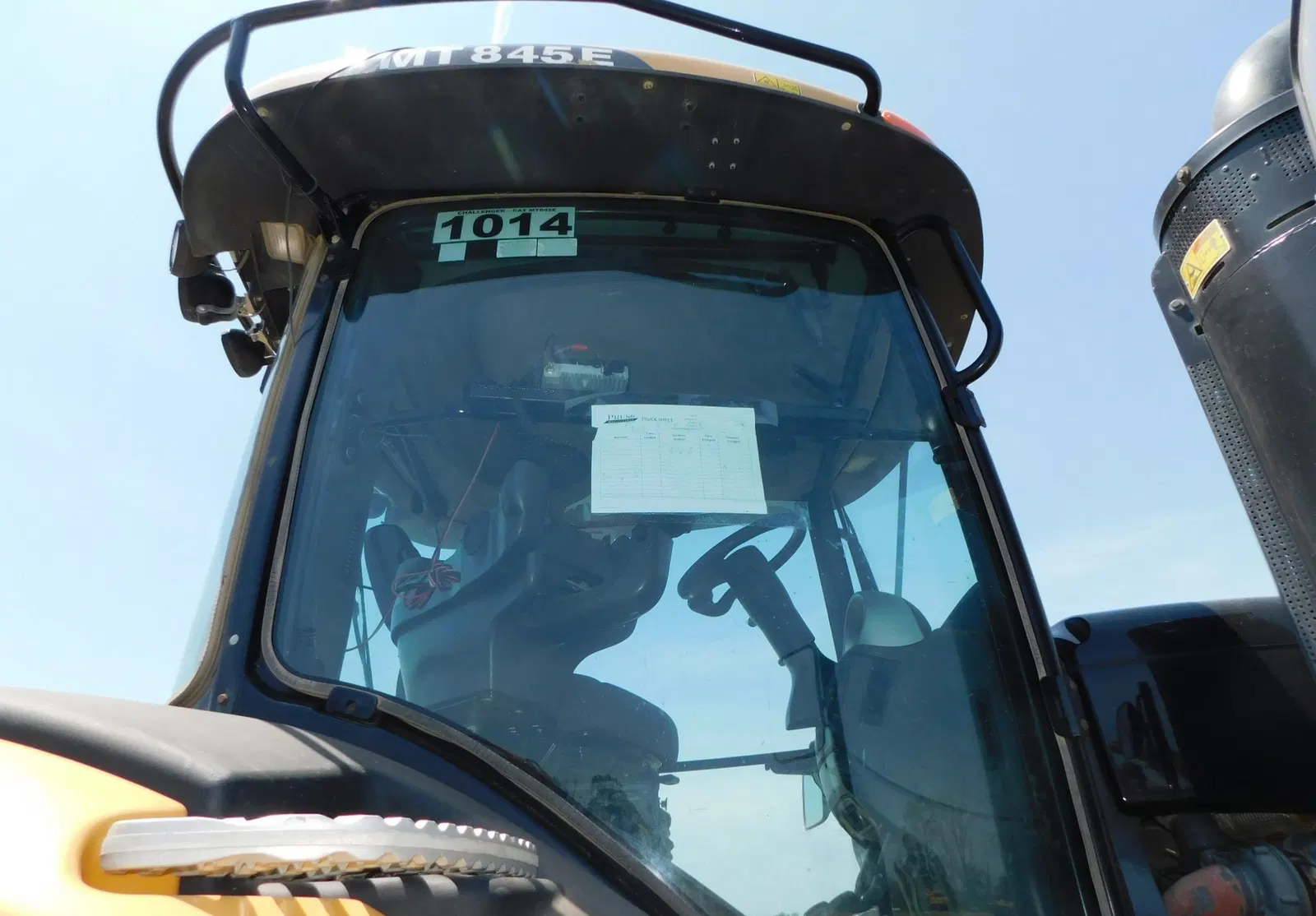 2014 Challenger MT845E