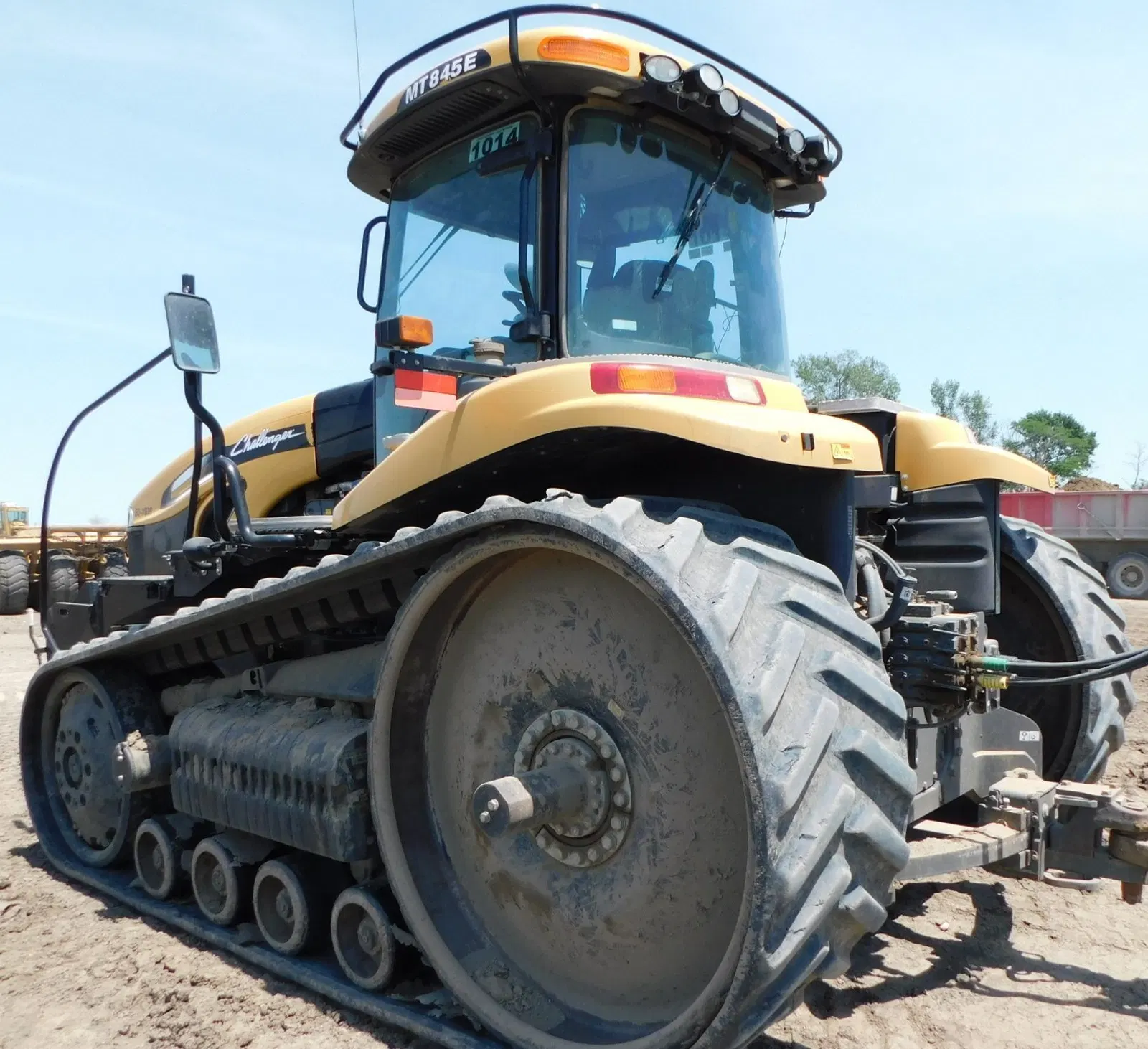 2014 Challenger MT845E