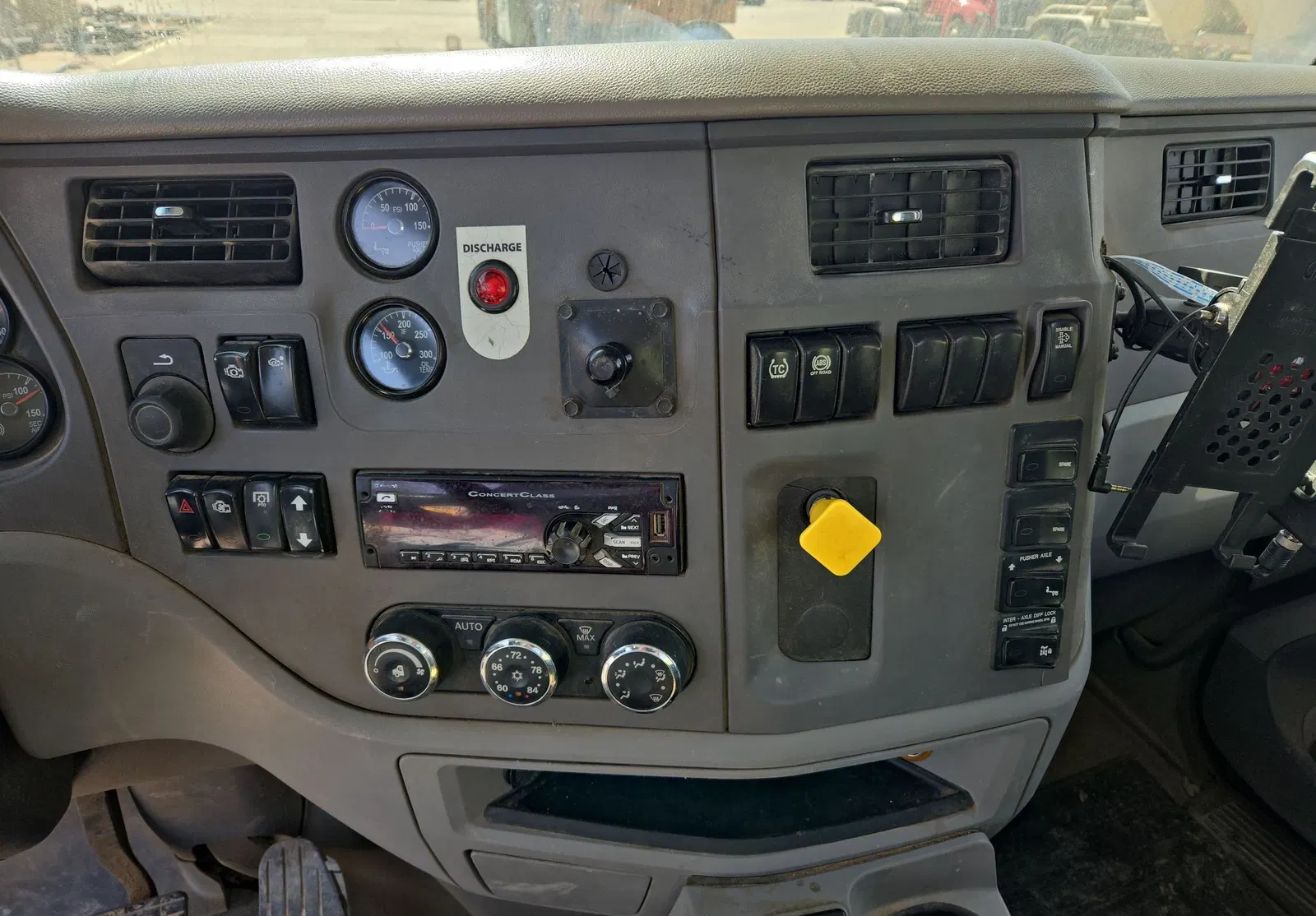 2017 Peterbilt 567