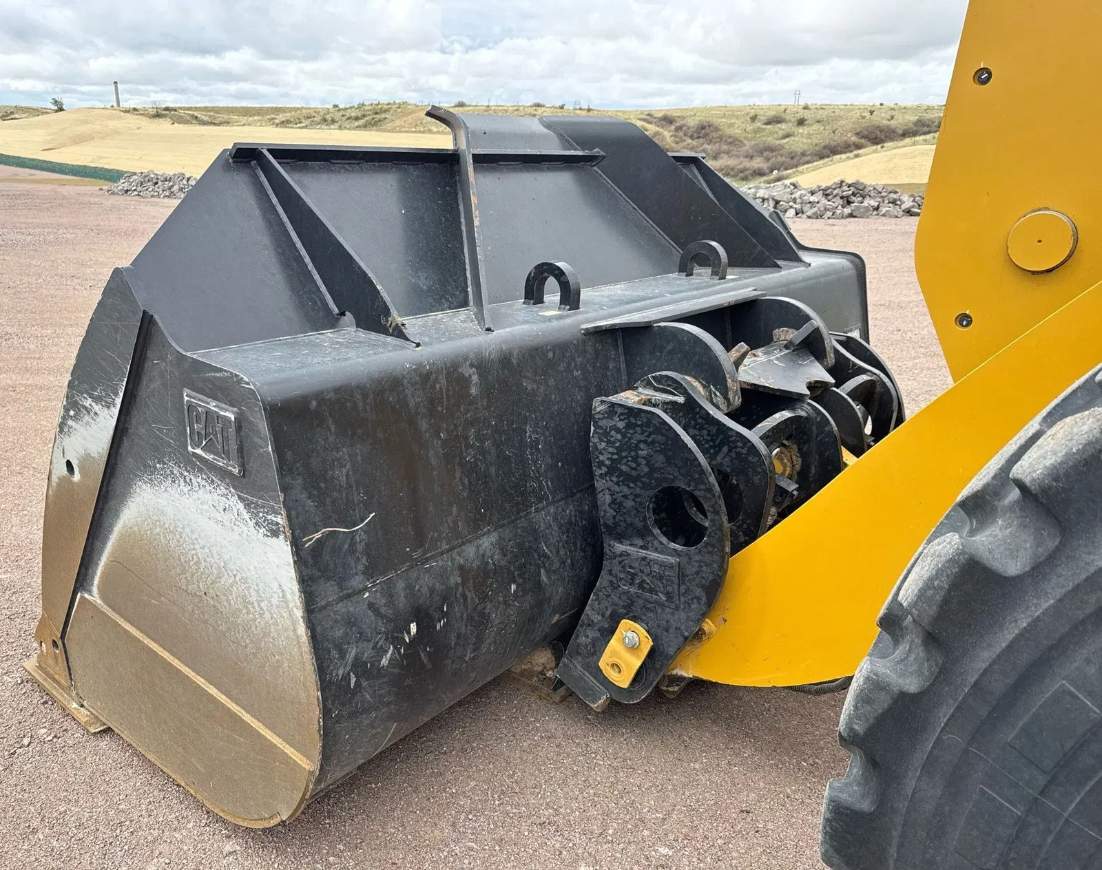 2023 Caterpillar 950M