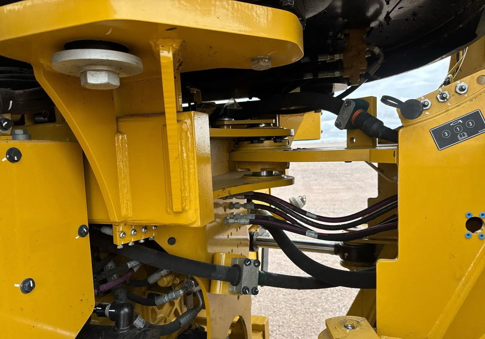 2023 Caterpillar 950M