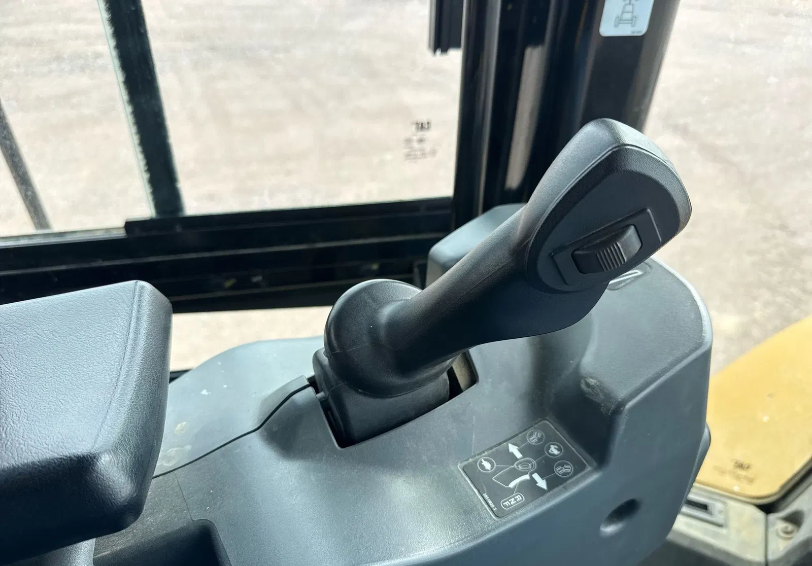 2023 Caterpillar 950M