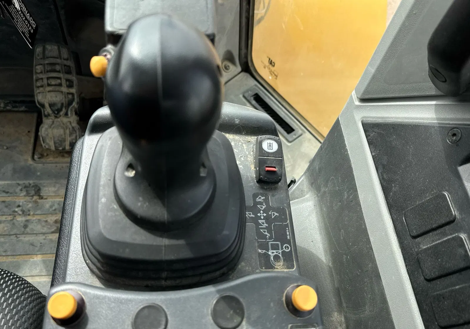 2023 Caterpillar 950M