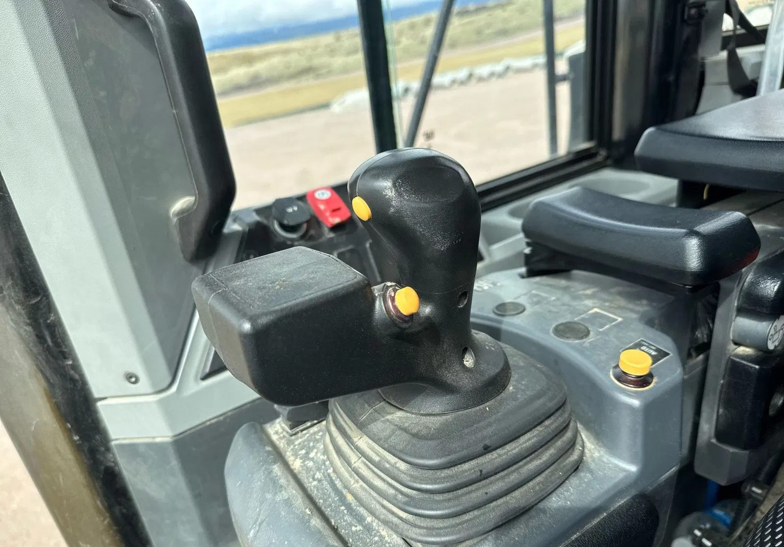 2023 Caterpillar 950M