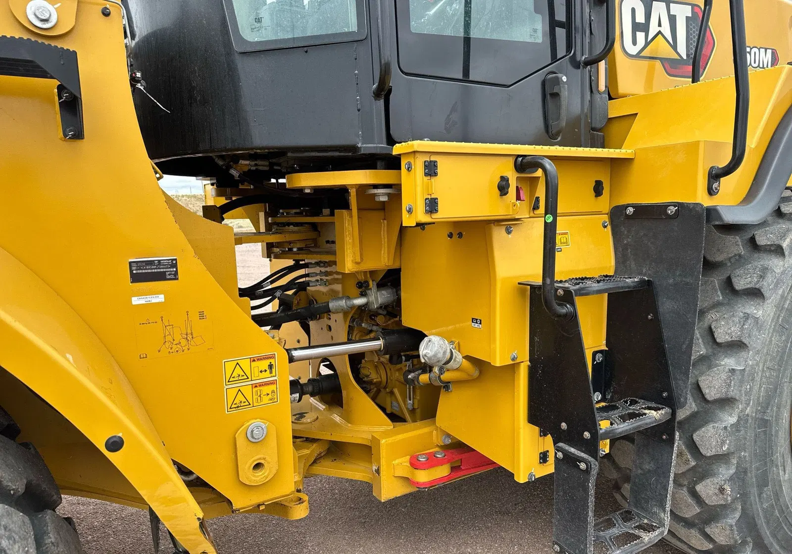 2023 Caterpillar 950M