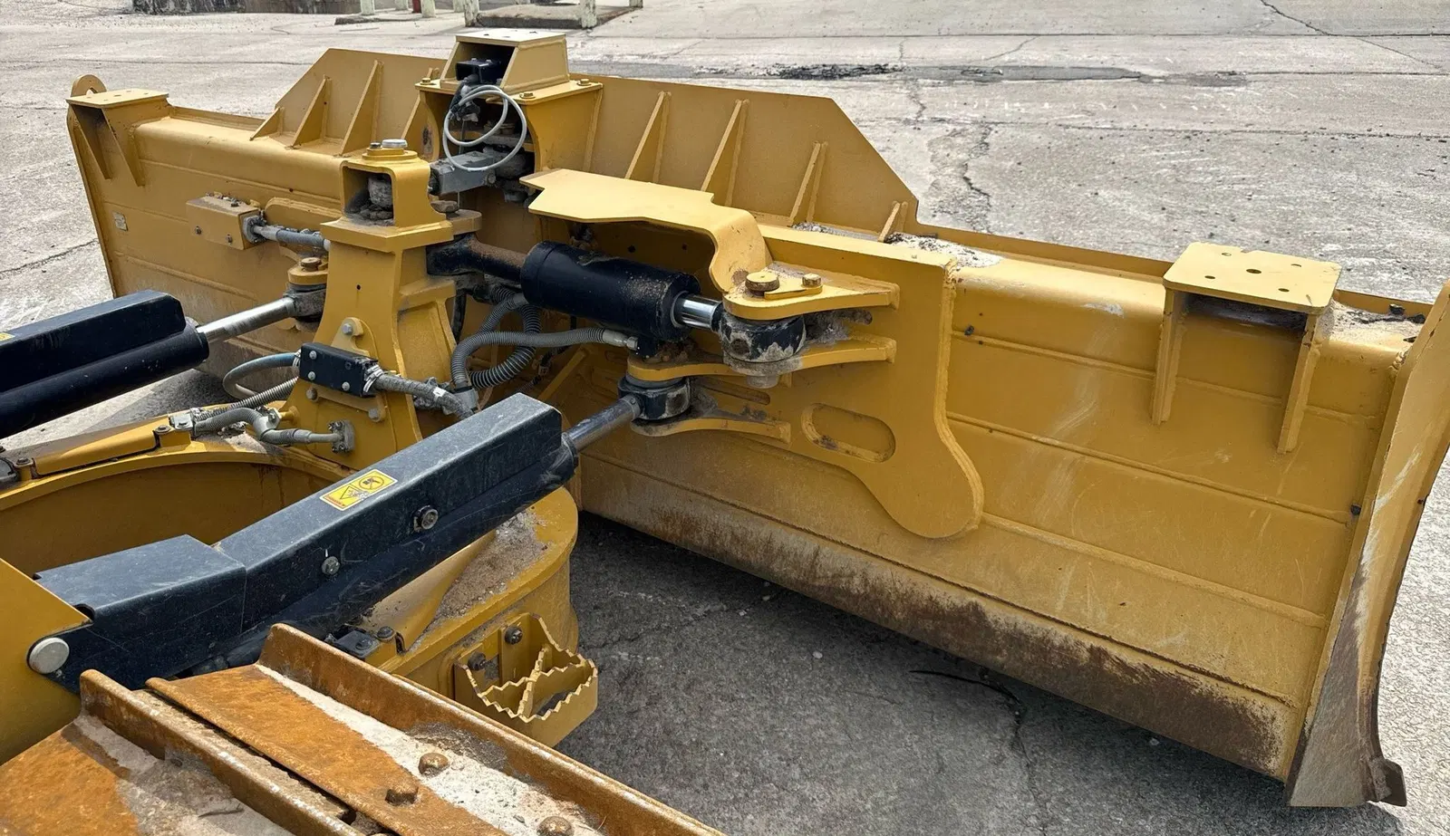 2024 Caterpillar D5