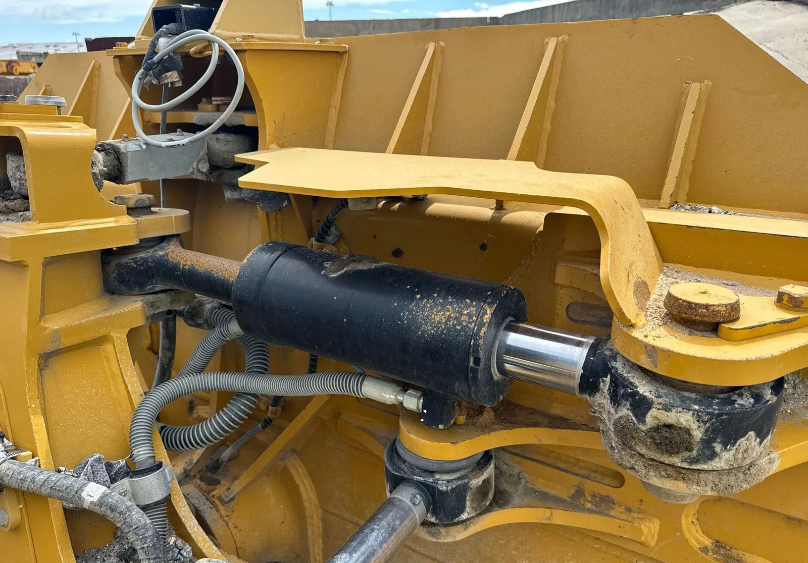 2024 Caterpillar D5
