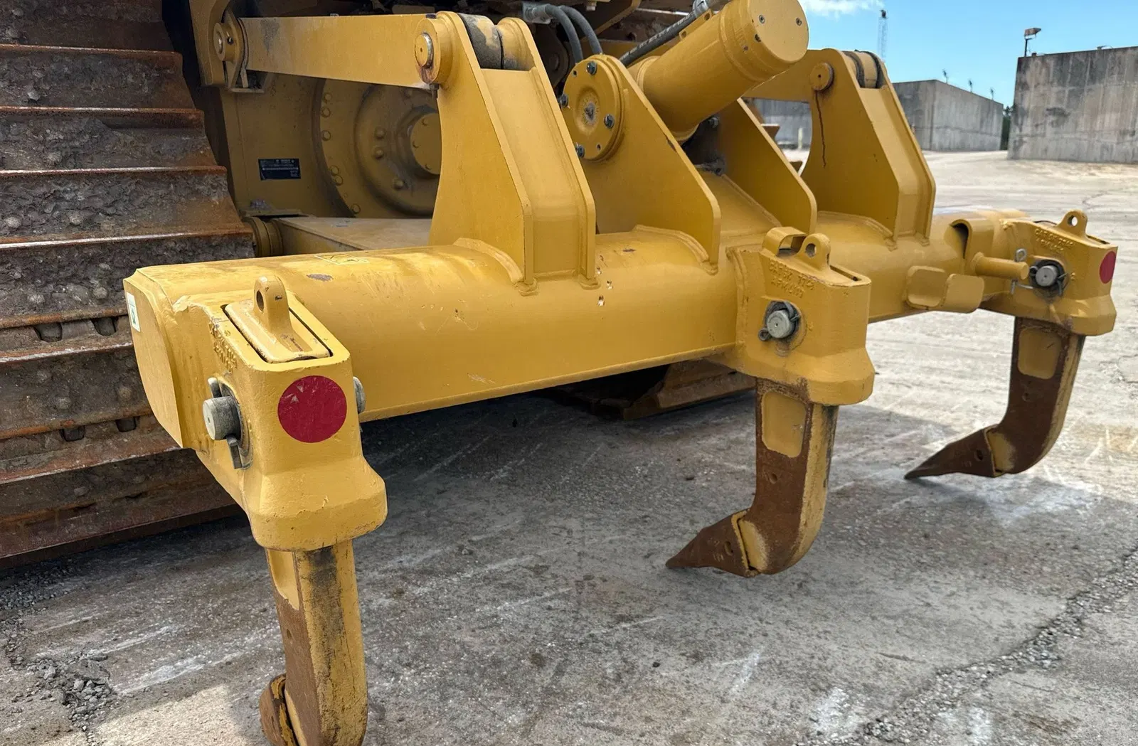 2024 Caterpillar D5