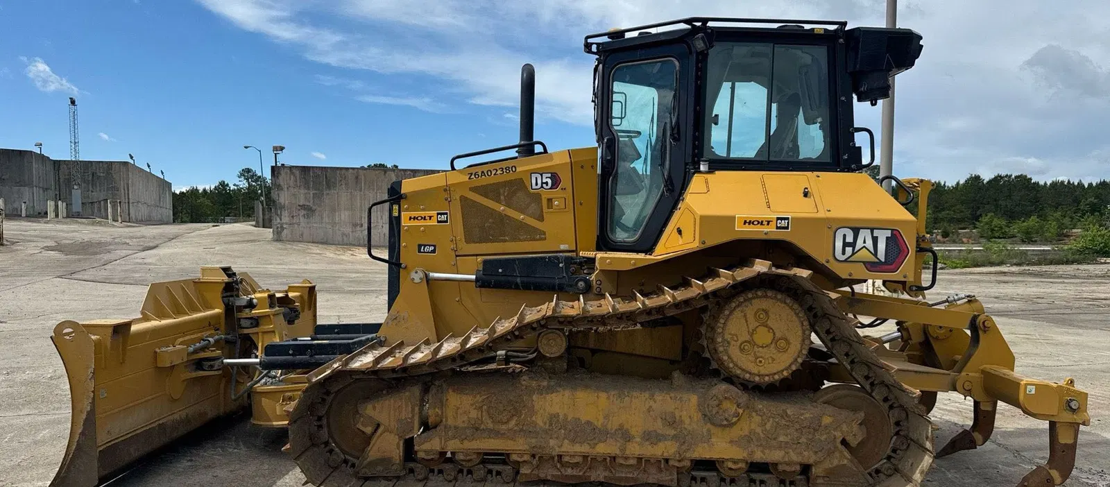 2024 Caterpillar D5