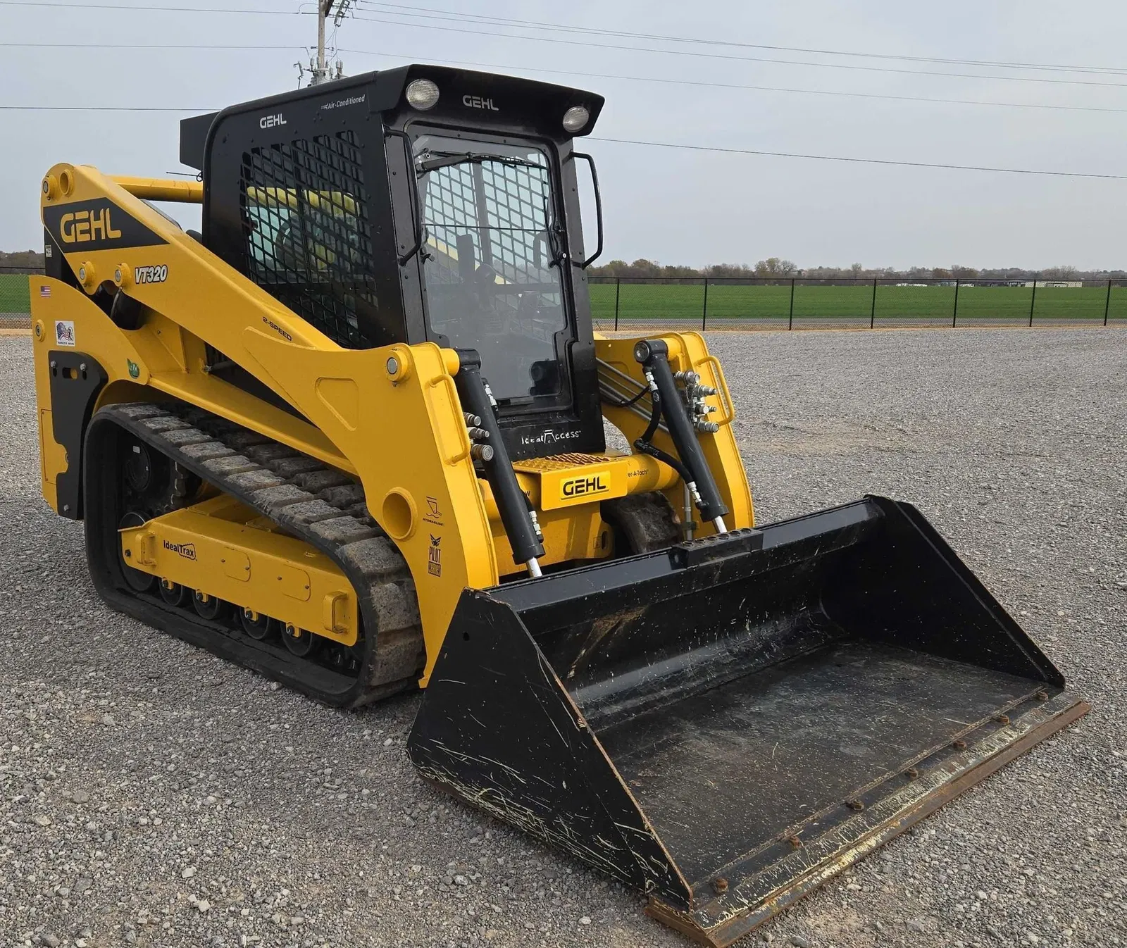 2023 Gehl VT320