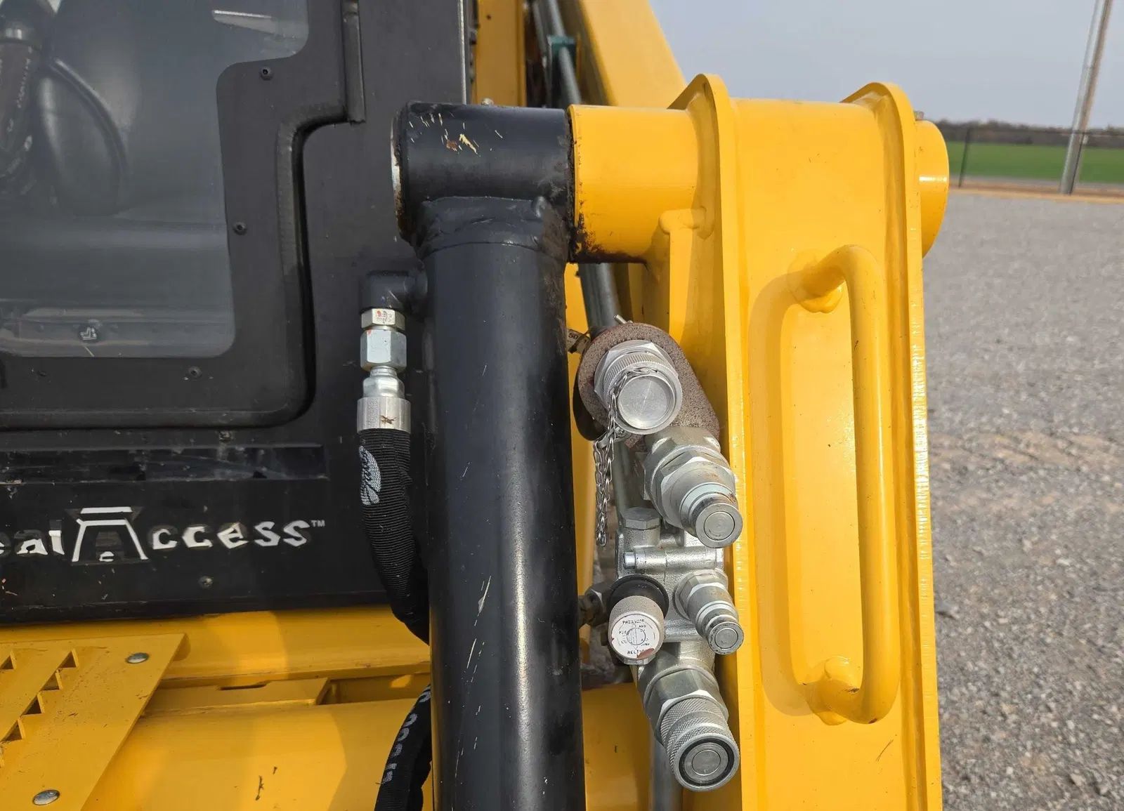 2023 Gehl VT320