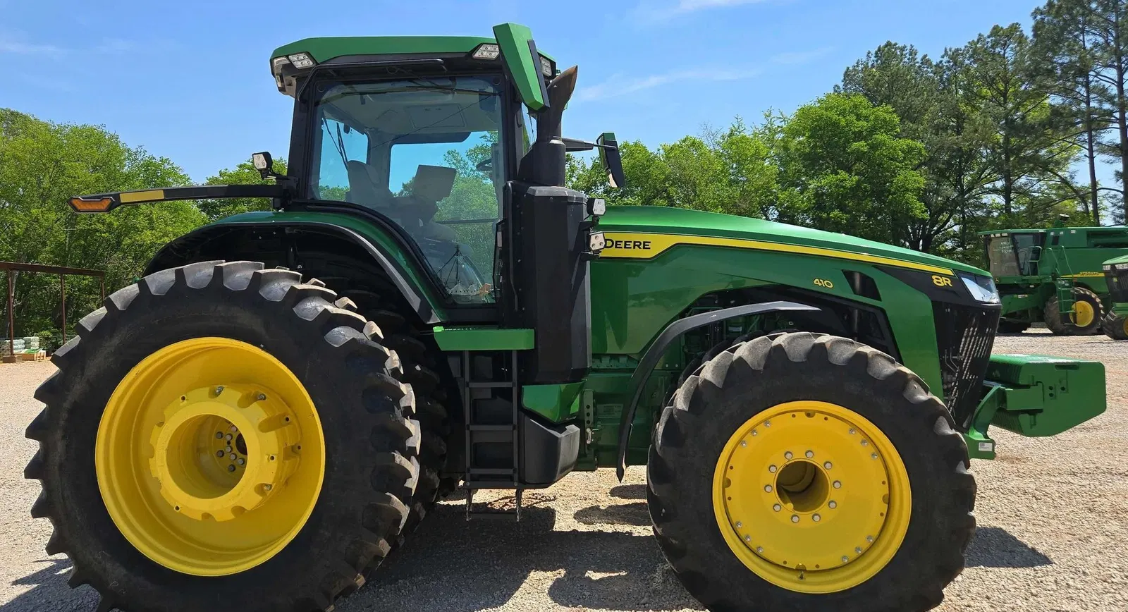2022 John Deere 8R410