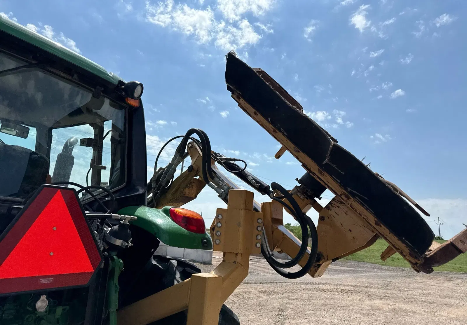 2016 John Deere 6110M