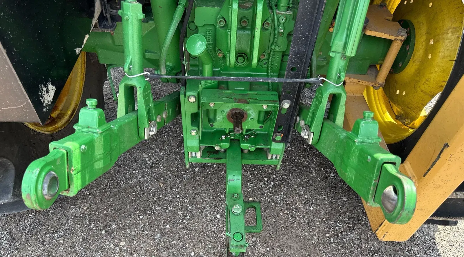 2016 John Deere 6110M