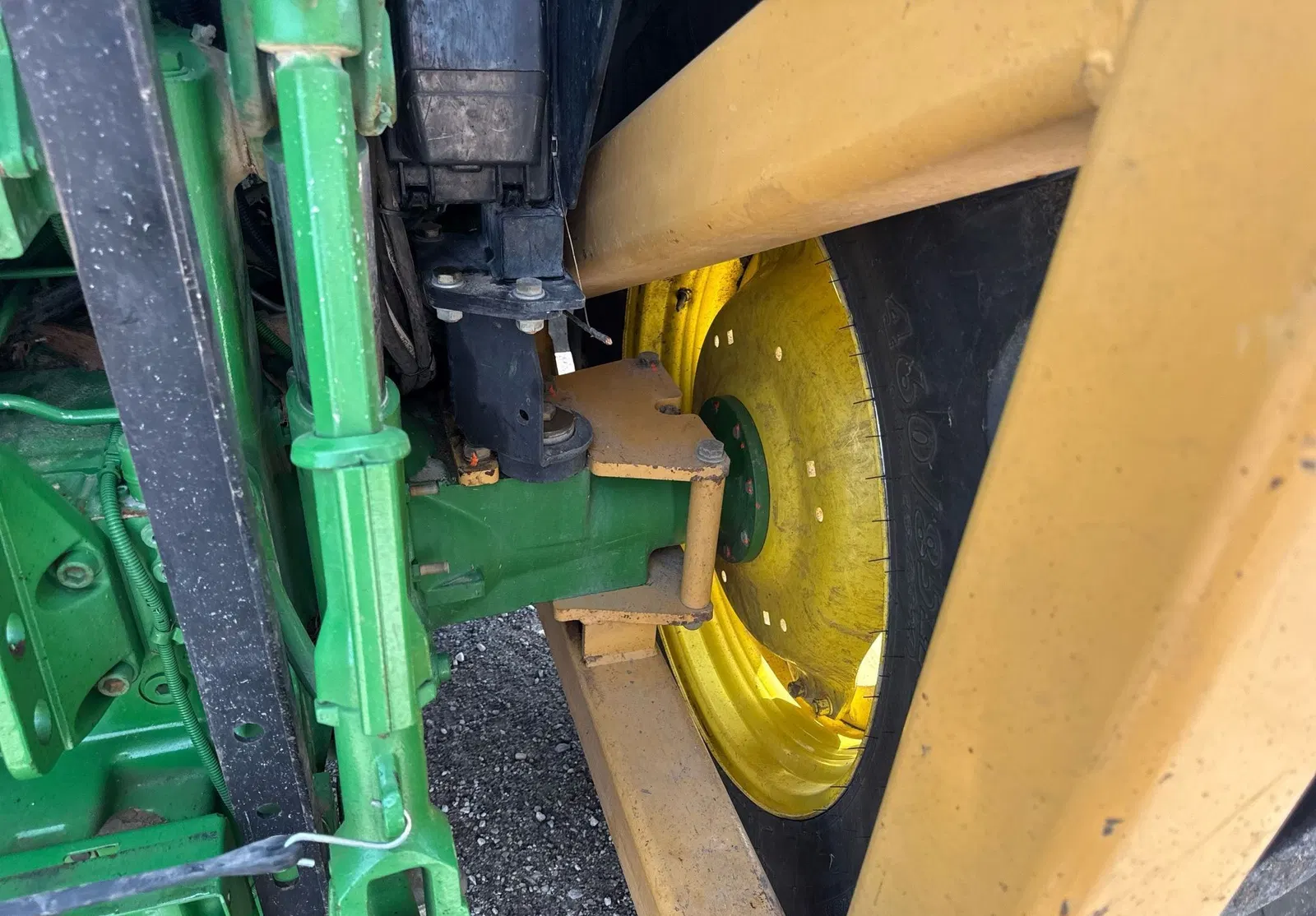 2016 John Deere 6110M