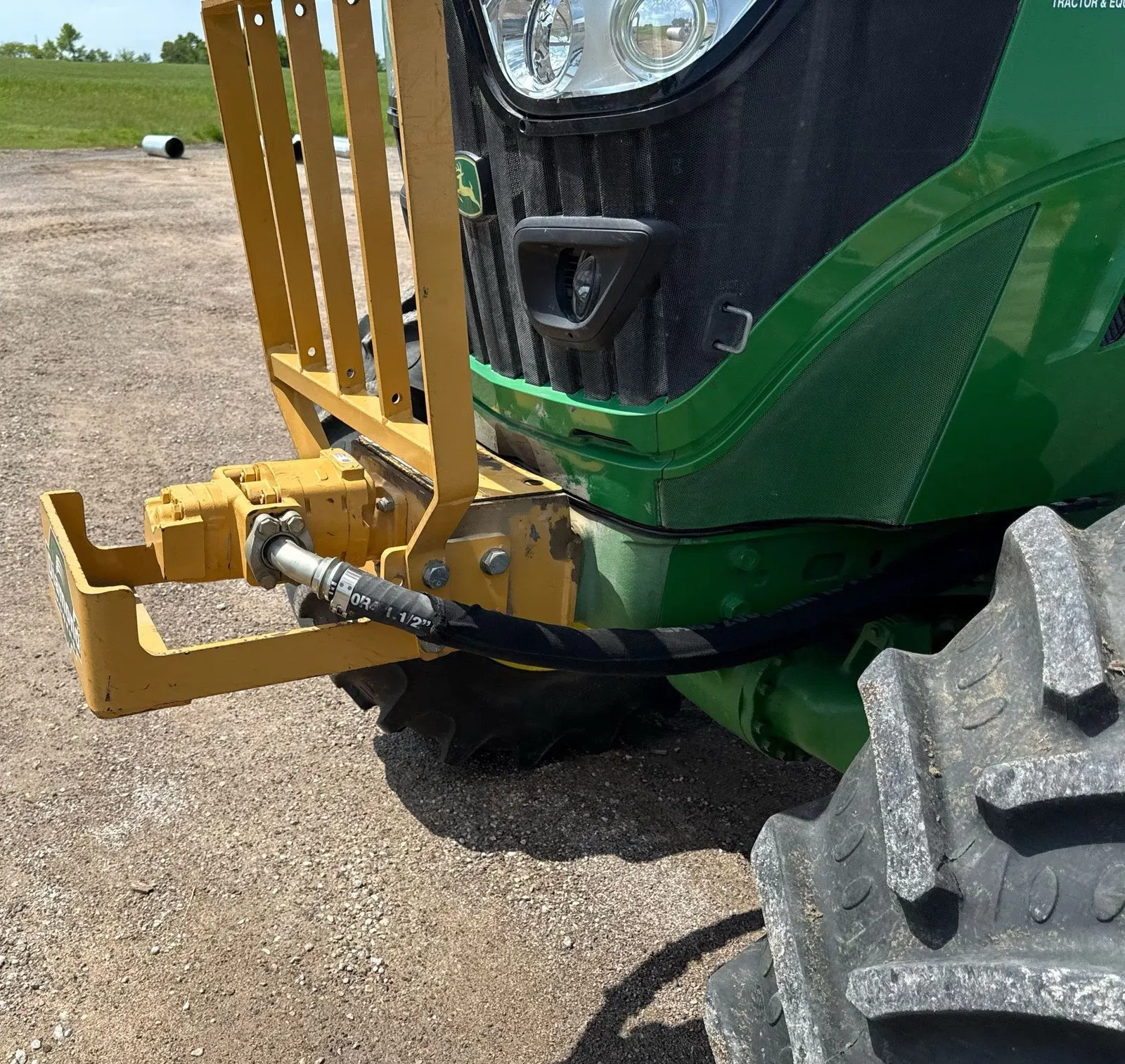 2016 John Deere 6110M
