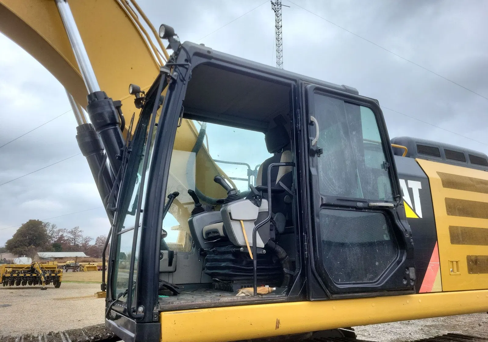 2017 Caterpillar 336FL