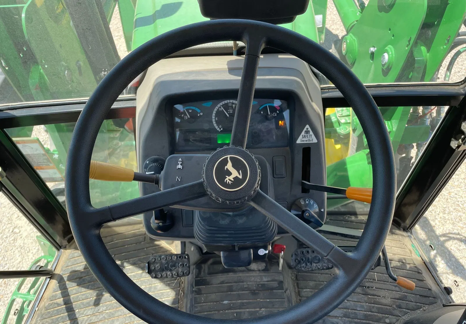 2018 John Deere 5075E