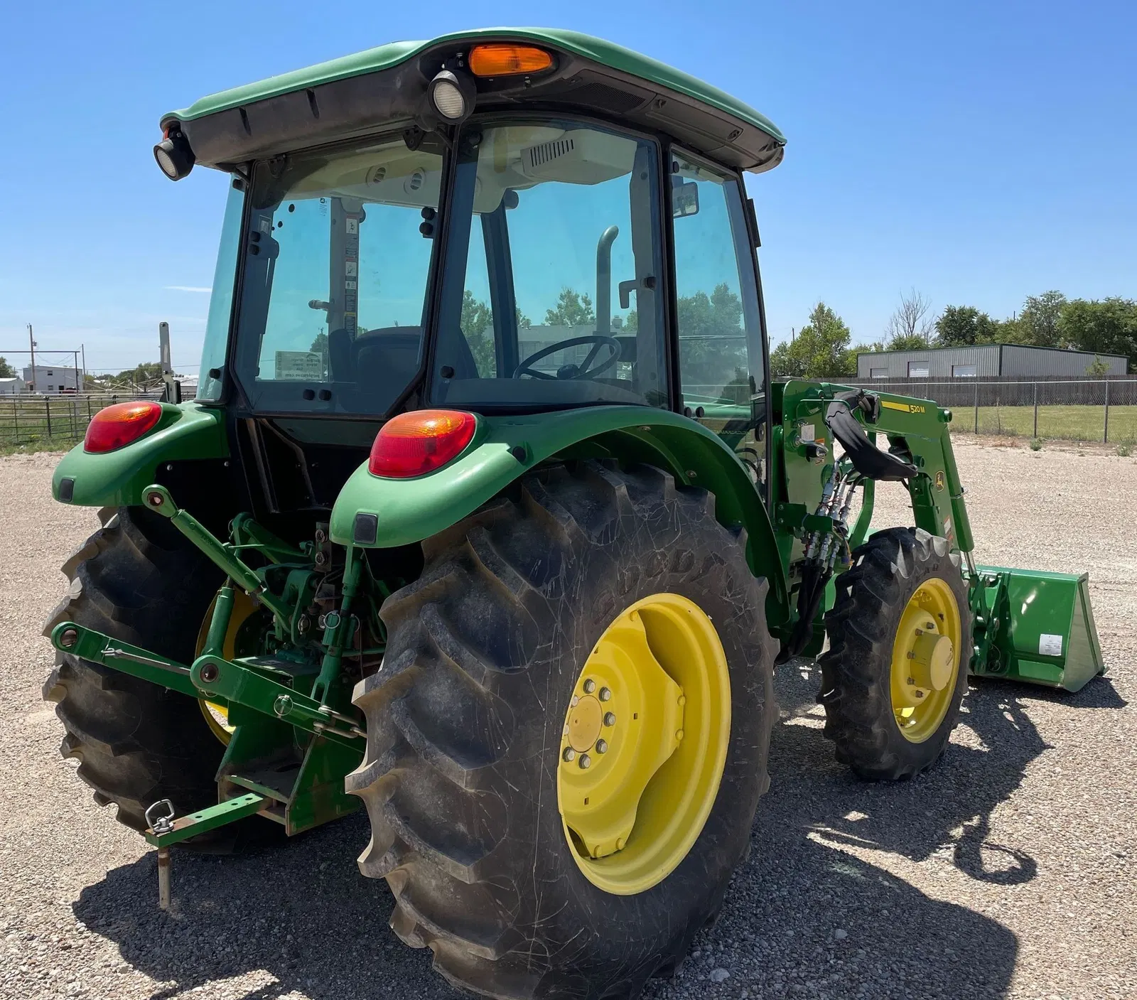 2018 John Deere 5075E