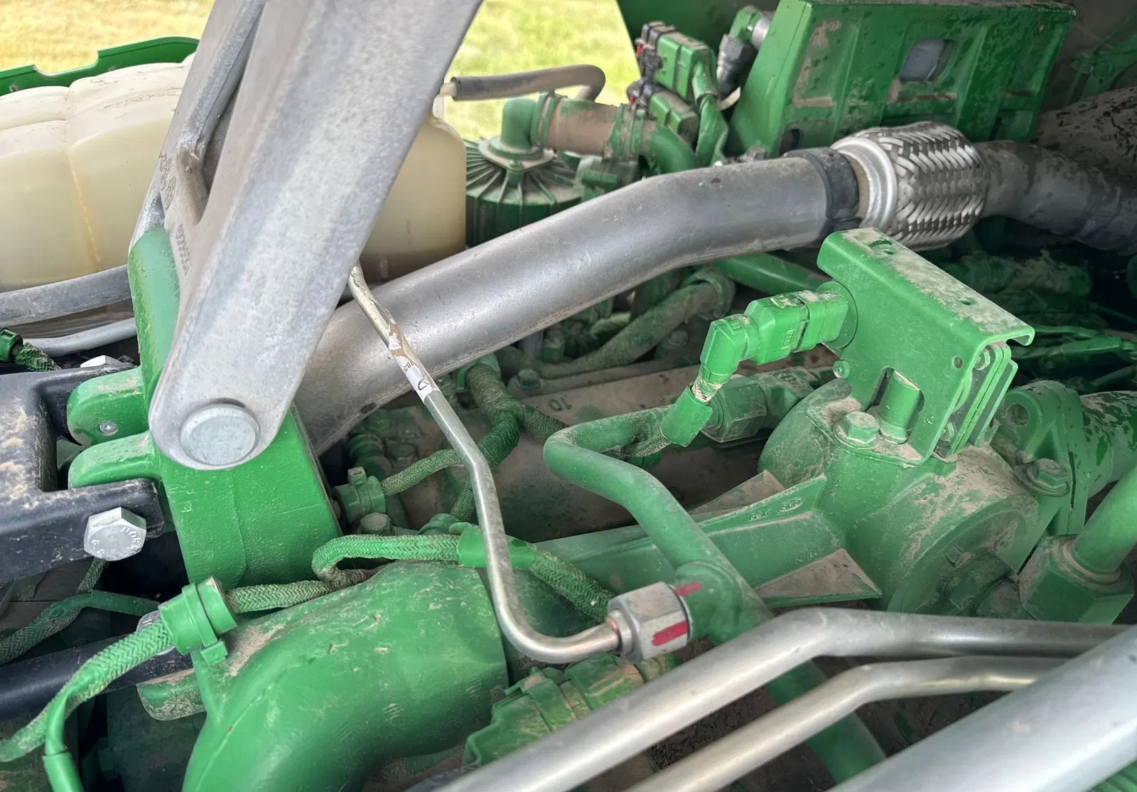 2015 John Deere 8320R