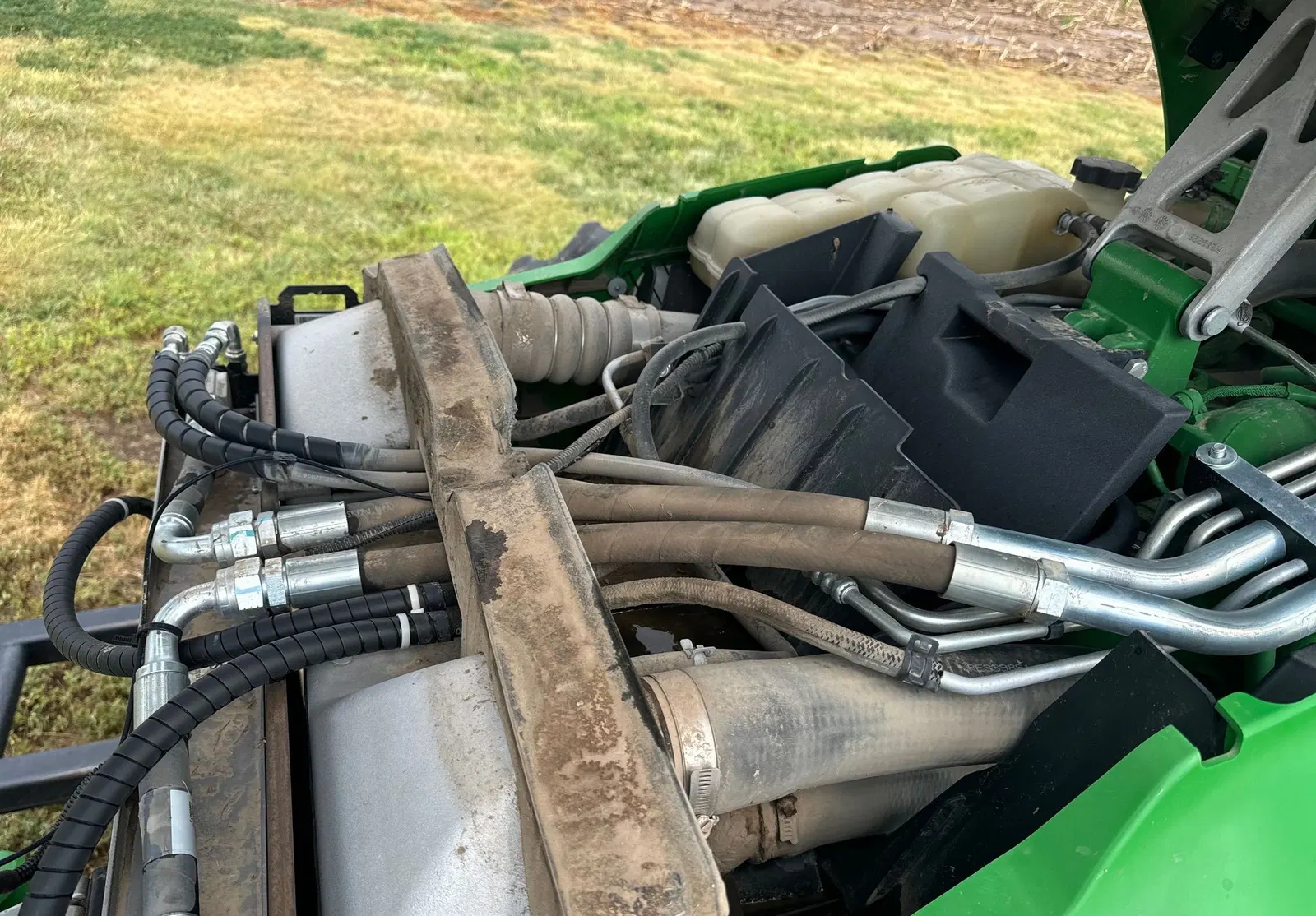 2015 John Deere 8320R