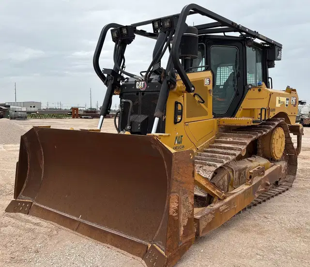 2020 Caterpillar D6