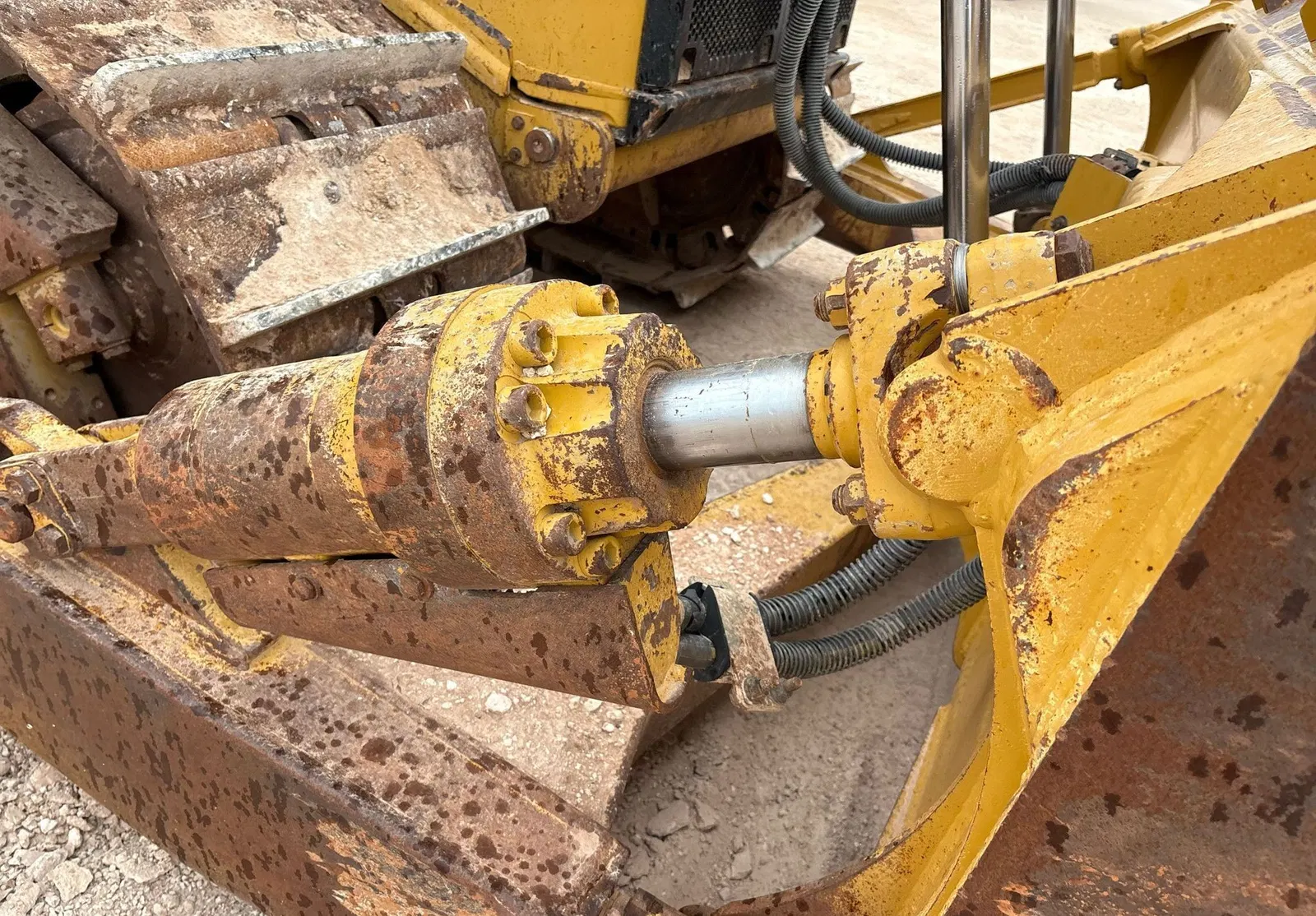 2020 Caterpillar D6
