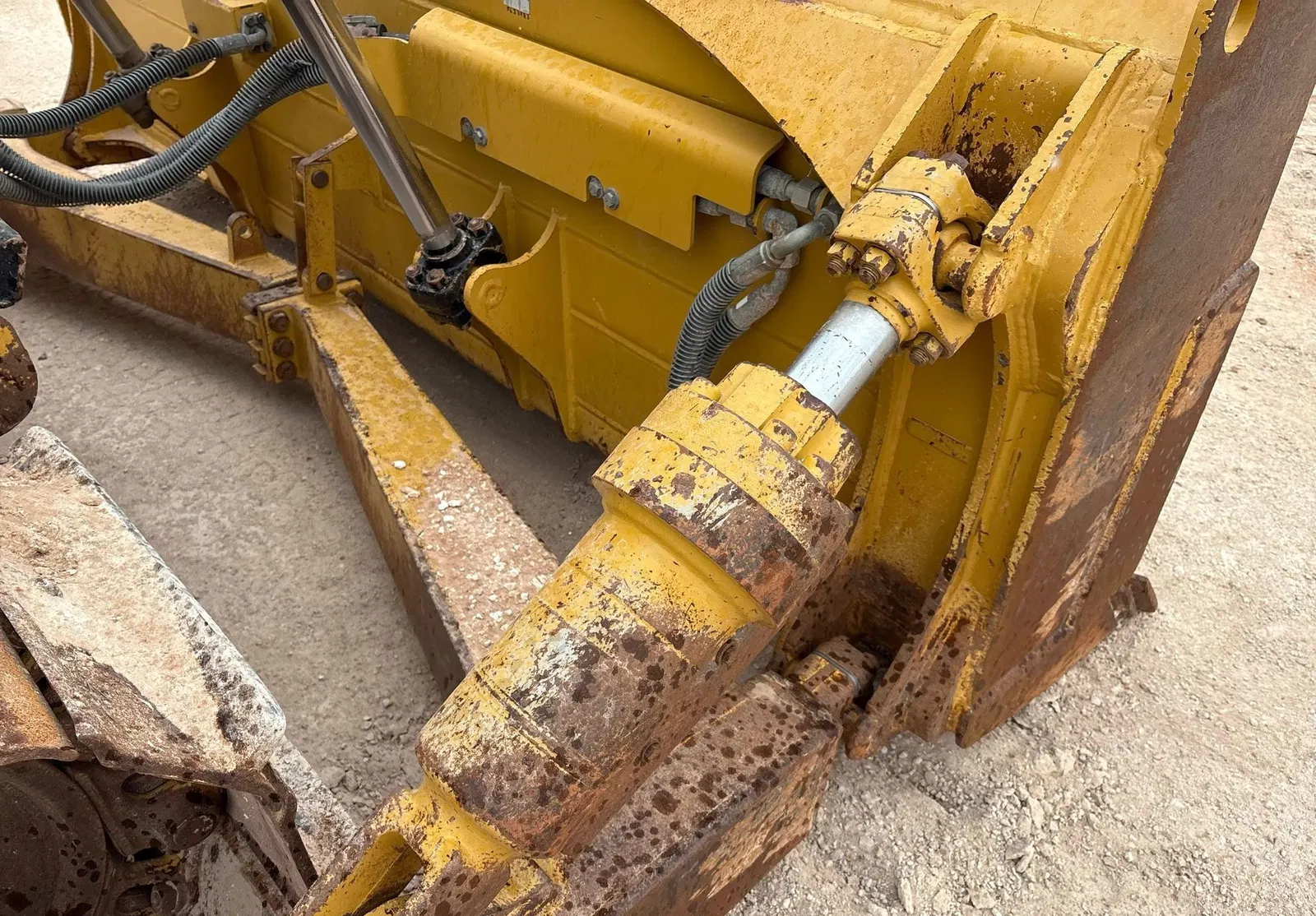 2020 Caterpillar D6