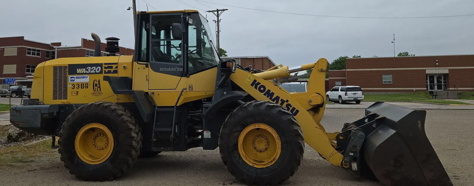 2015 Komatsu WA320-7