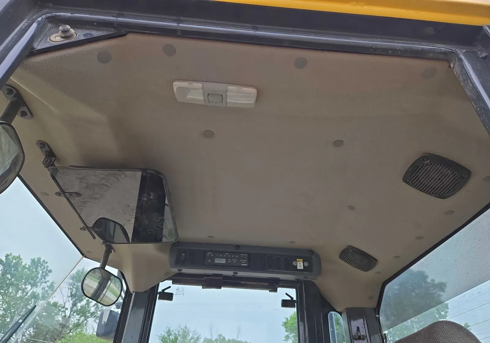 2015 Komatsu WA320-7