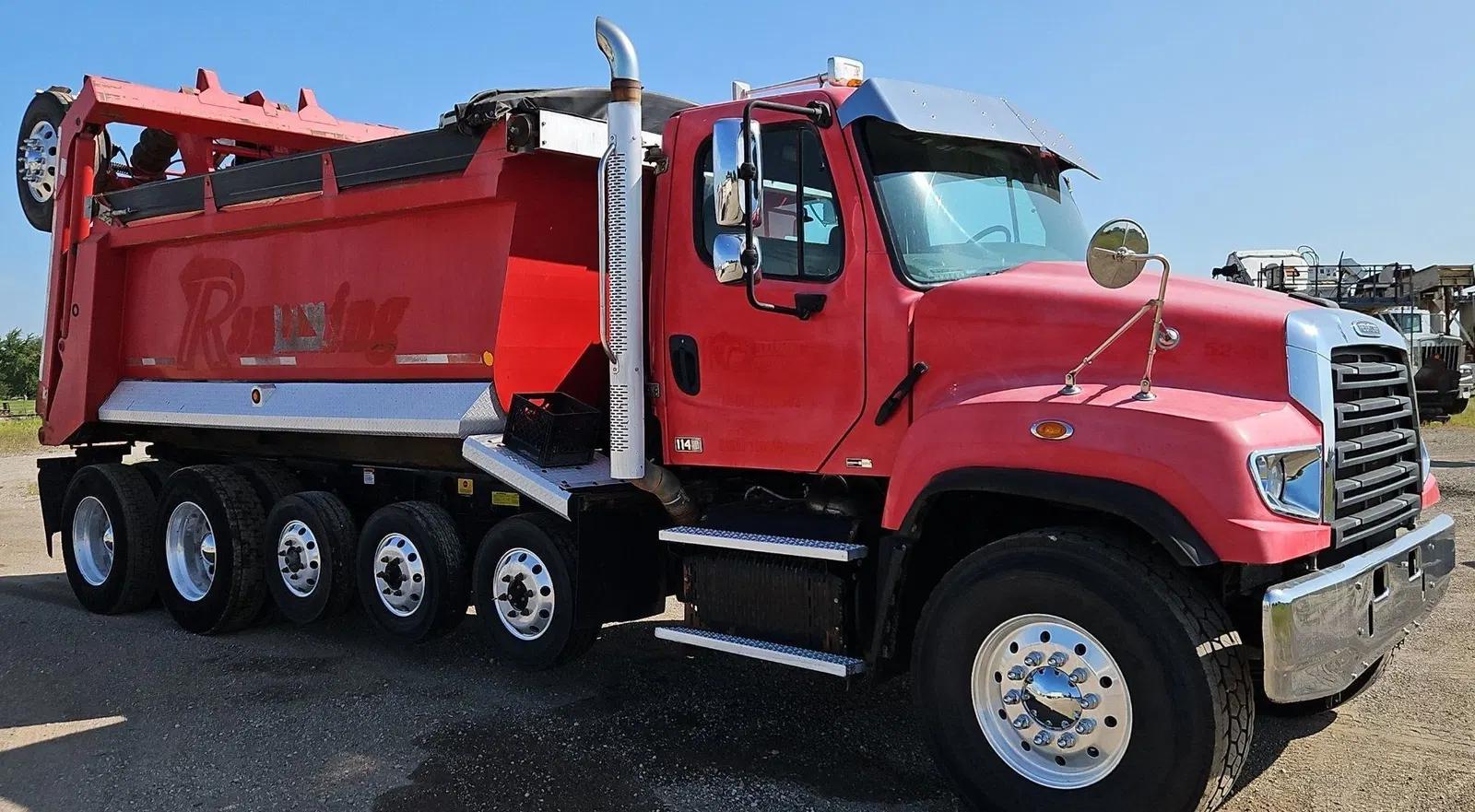 2012 Freightliner 114SD