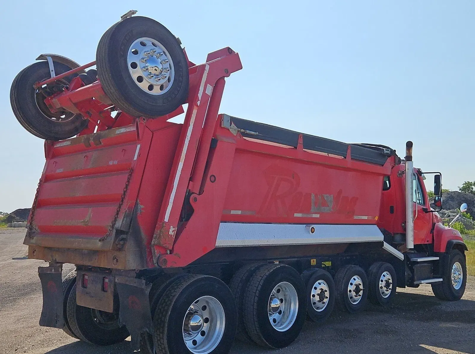 2012 Freightliner 114SD