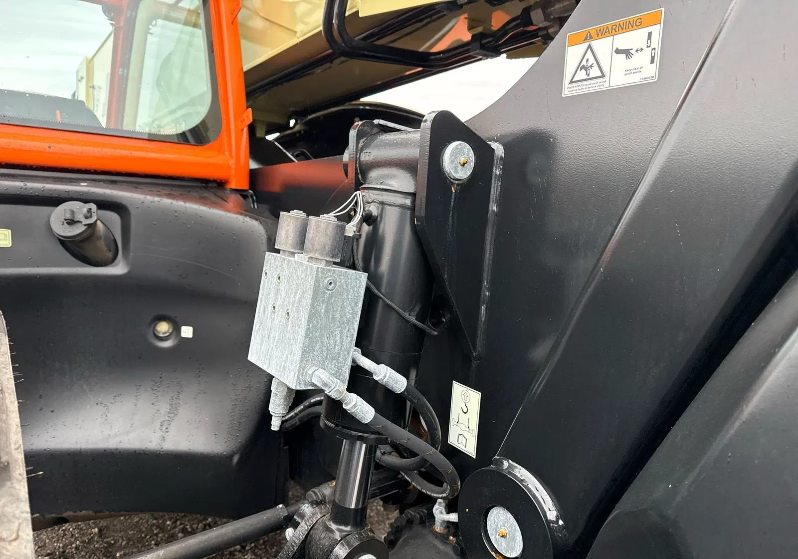 2019 JLG 1255